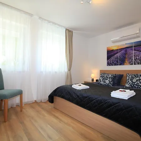 Paskal-Lux Apartments With Free Parking And Ac Budapest Exterior photo
